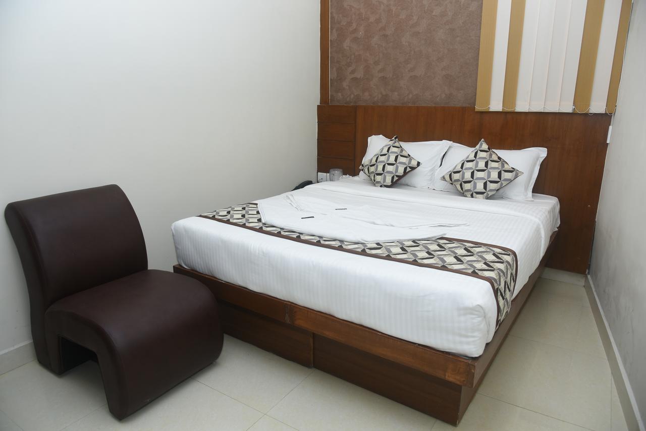 Olive Grand Hotel Chennai Exterior photo