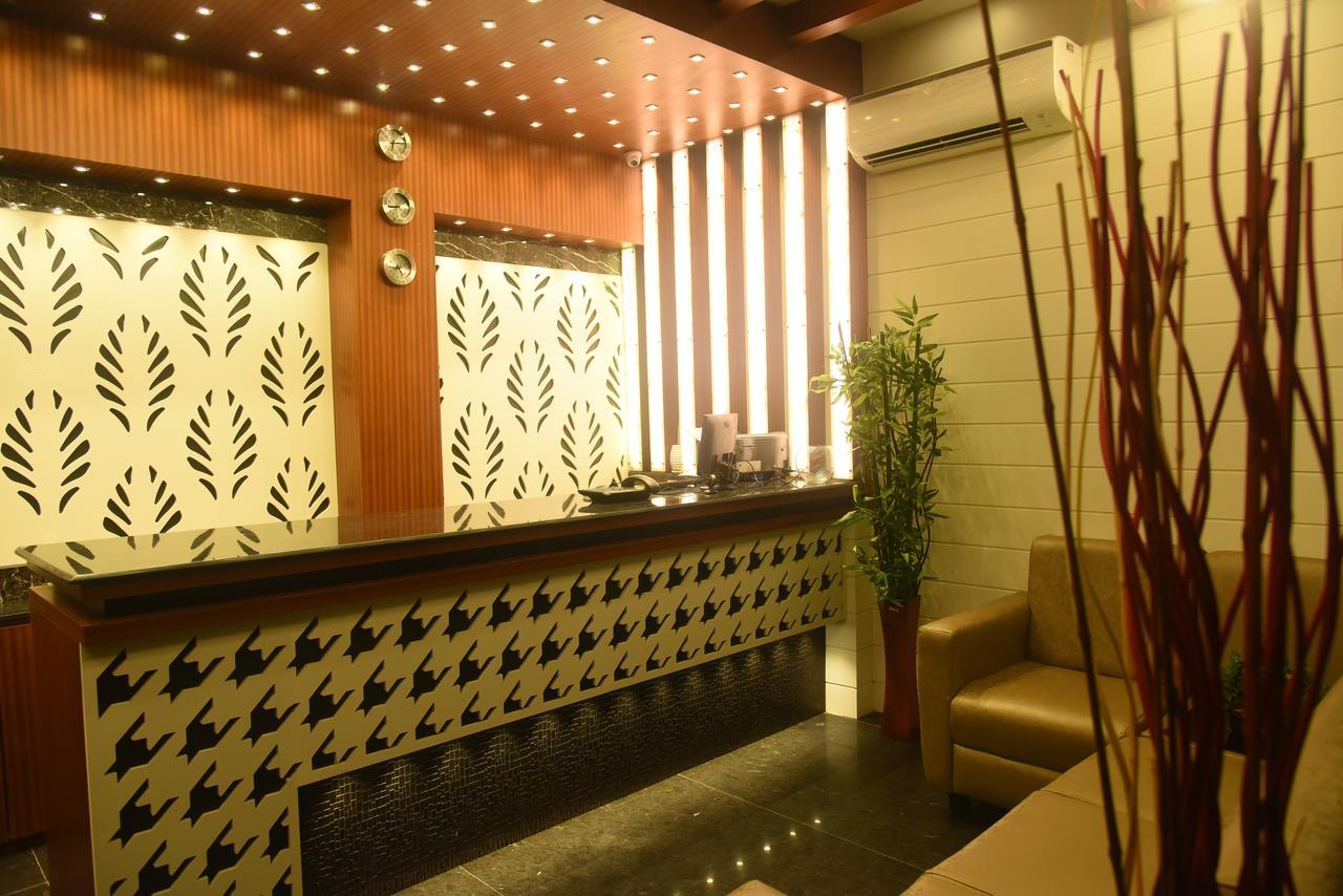Olive Grand Hotel Chennai Exterior photo